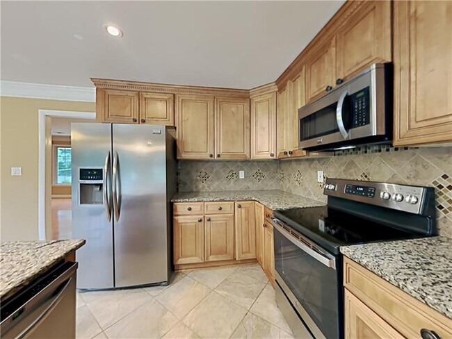 Building Photo - 3582 Cloudland Dr