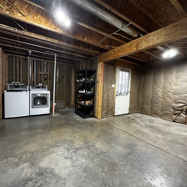Building Photo - 172 Birds Eye View Dr