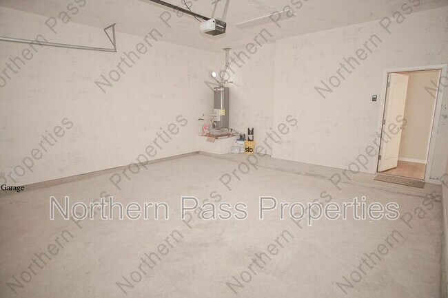 Building Photo - 13094 Castleford Ln