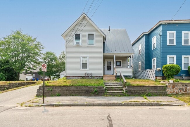 Primary Photo - 106 Bismark St