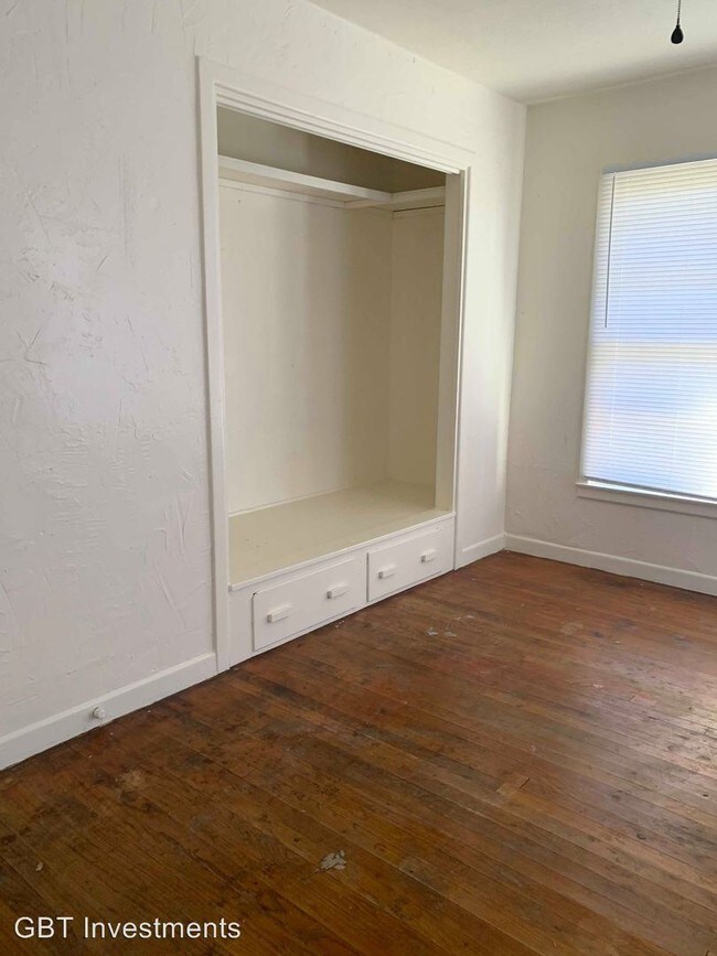 Building Photo - 3 br, 1 bath Apartment - GBT 914 W Trinity