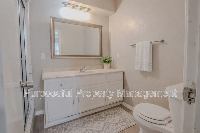 Building Photo - 6814 Lancer Ln