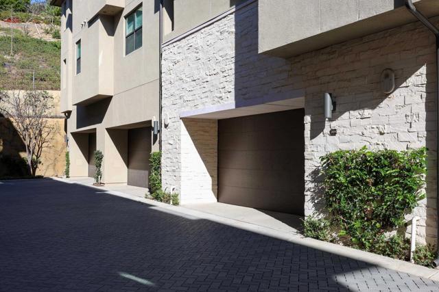 Building Photo - 2814 Via Alta Pl