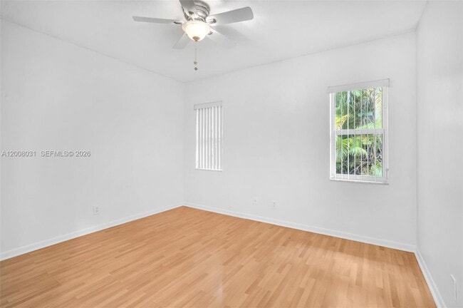 Building Photo - 3441 N Hills Dr