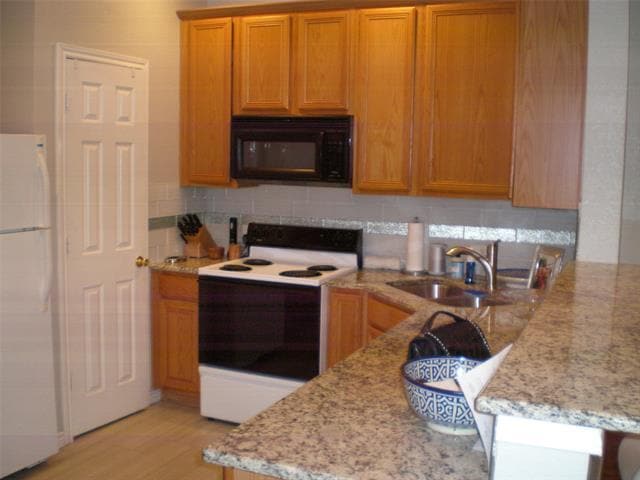 Building Photo - 6023 Oram St