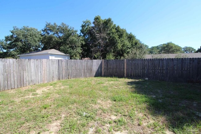 Building Photo - 3355 Green Briar Cir