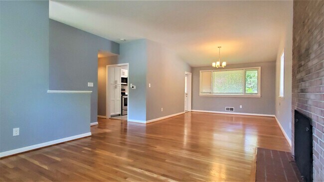 Building Photo - Awesome 4BR, 3BA Close In Bethesda Home With 2 Car Garage!!!