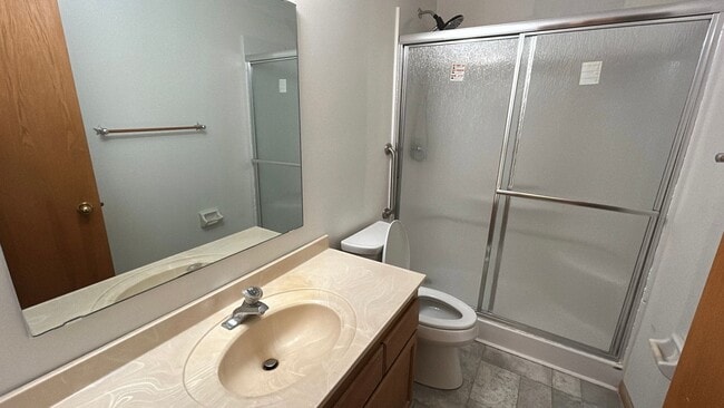 Building Photo - Now Available | 2 Bed, 1.5 Bath Townhome i...