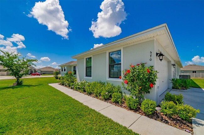 Building Photo - 570 Sanctuary Blvd