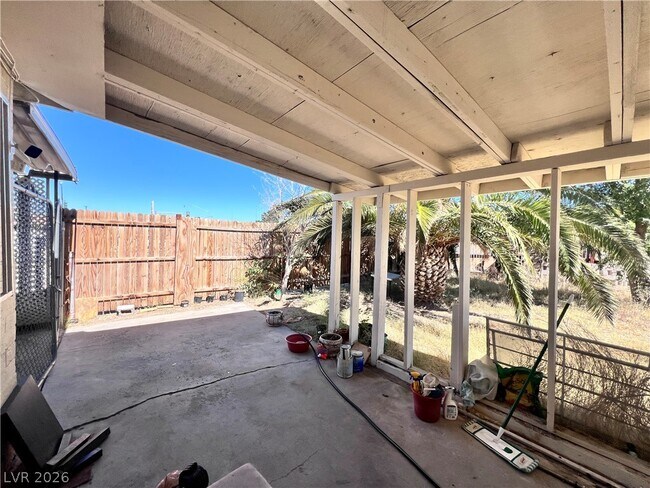Building Photo - 2410 Poplar Ave
