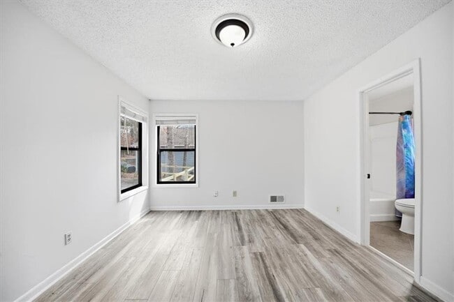 Building Photo - 530 Matterhorn Way