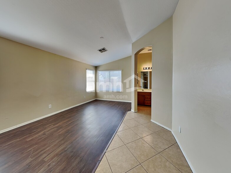 Building Photo - 3733 W Nancy Ln