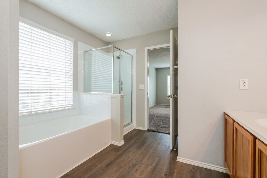 Building Photo - 1514 Wavecrest Dr