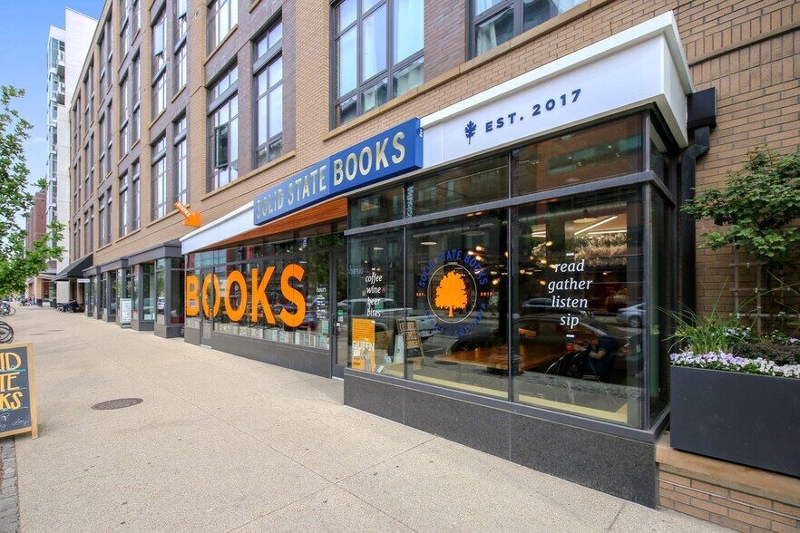 Building Photo - 1110 3rd St NE