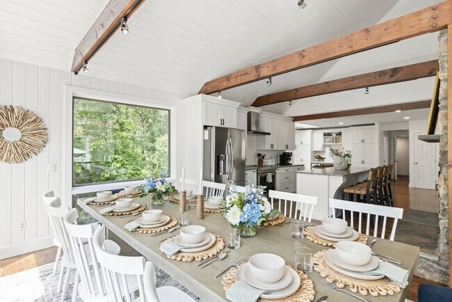 Building Photo - 65 Starboard Ln