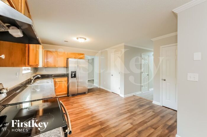 Building Photo - 607 Chartwell Ct