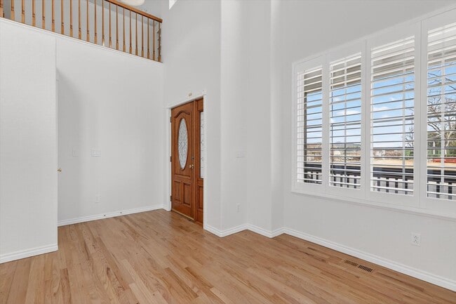 Building Photo - Stunning 5-BD 4-BA Outlook Home with Flatirons Views & Finished Basement