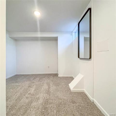 Building Photo - 115 Cardow Dr