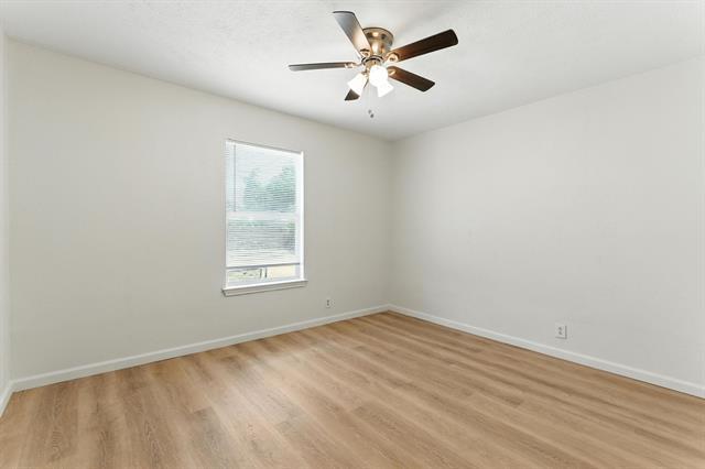 Building Photo - 202 N Kealy Ave