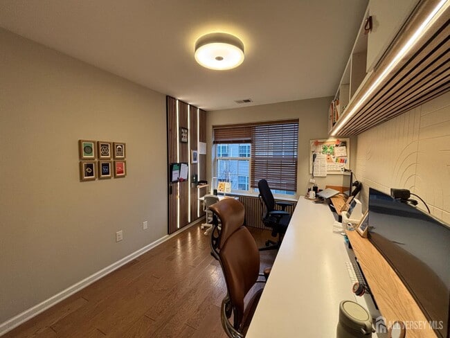 Building Photo - 1205 Hights Farm Rd N