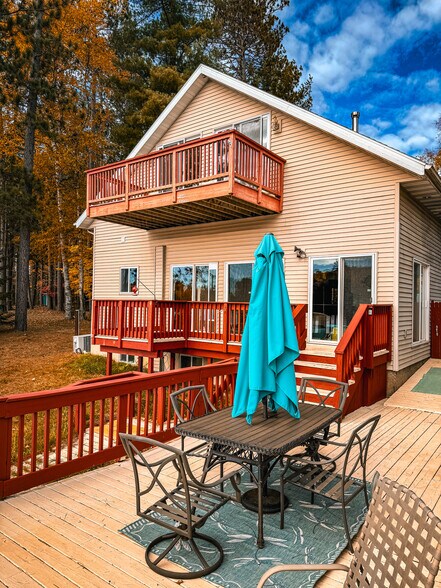 Building Photo - 440 S Peninsula Ln