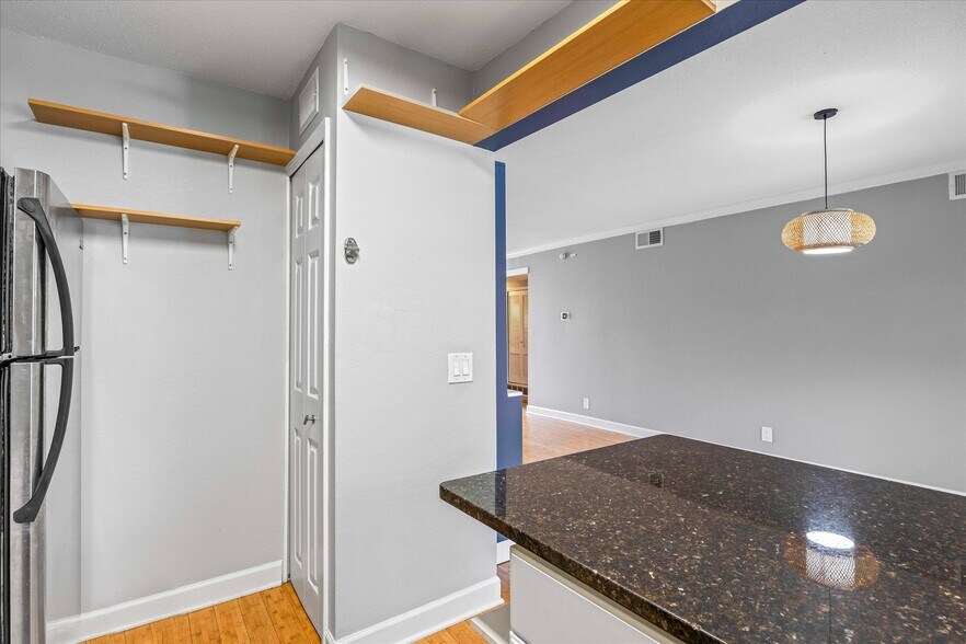 Building Photo - 4056 Warwick Blvd