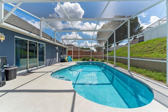 Building Photo - 5565 Loma Vista Loop
