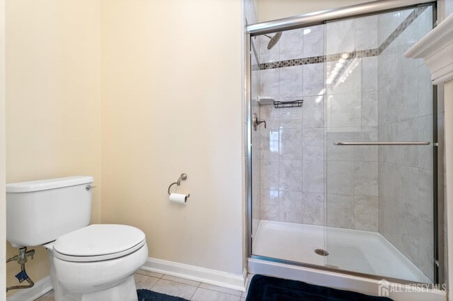 Building Photo - 917 Campbell St