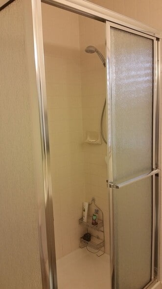 Building Photo - 25 Bedford Ct