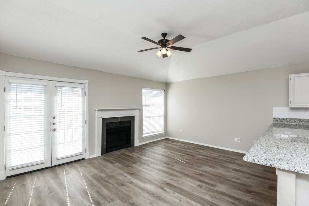 Building Photo - 4648 Feathercrest Dr