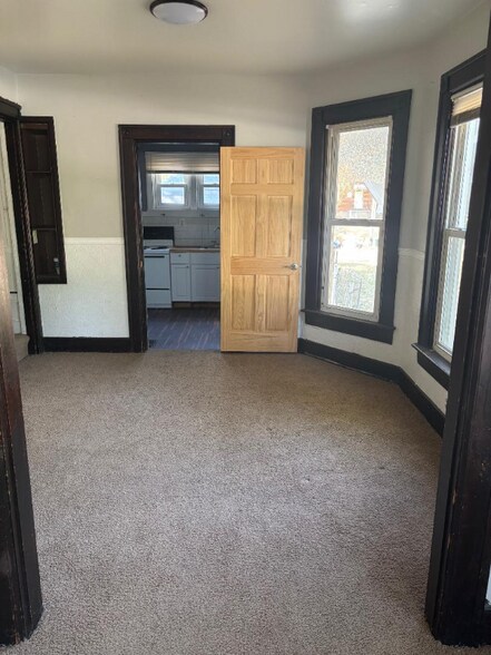 Building Photo - 1603 Riverside Dr