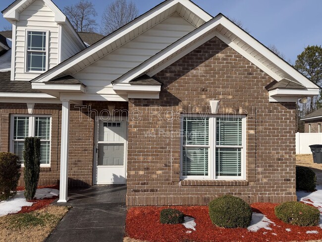 Building Photo - 220 Braylock Dr