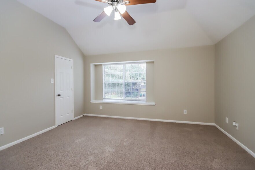 Building Photo - 31107 Perlican Dr
