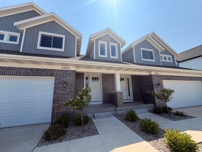 Building Photo - Spacious 4 Bedroom, 2.5 Bath in Caledonia!