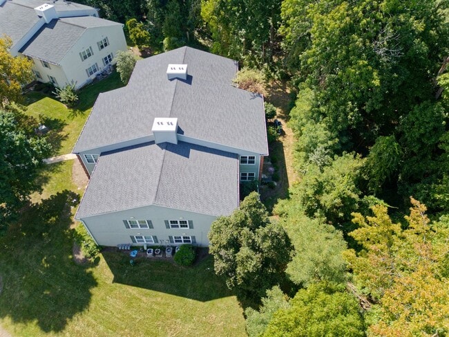 Building Photo - 19-7 Augusta Ct
