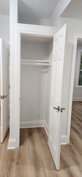 Building Photo - 109 Brainerd Rd