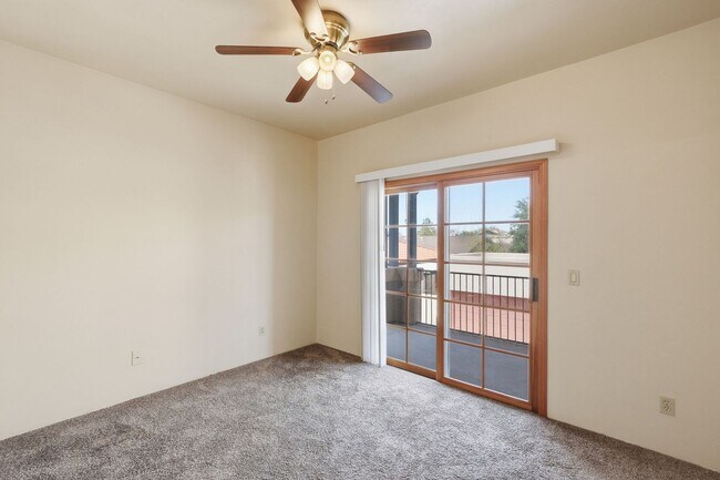 Building Photo - 630 Harvill Dr
