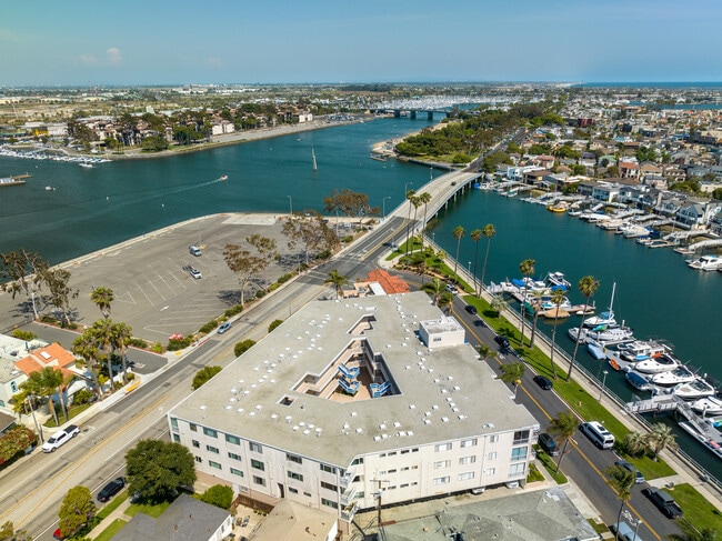 Building Photo - 383 Bay Shore Ave