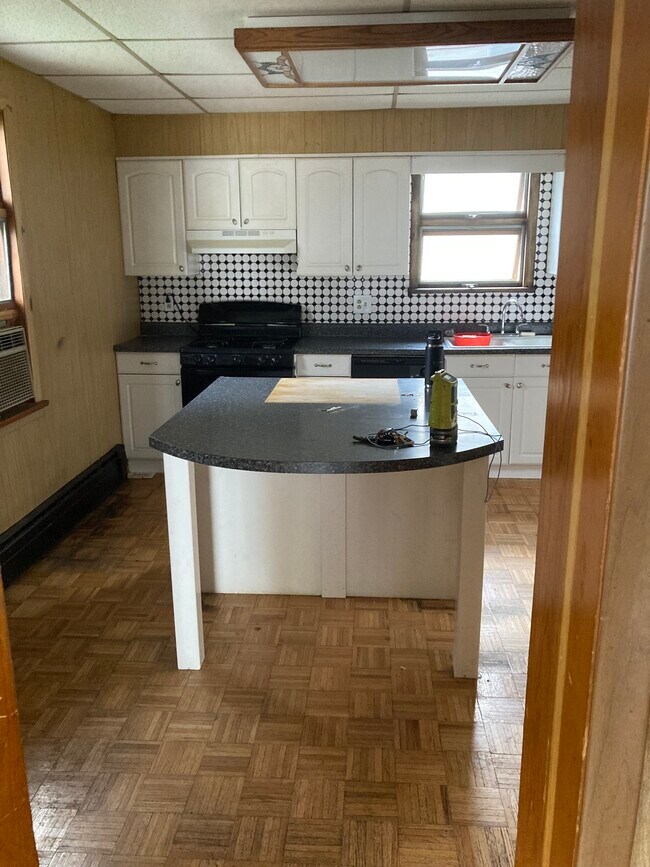 Building Photo - Chandler