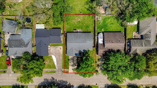 Building Photo - 10327 Sageburrow Dr