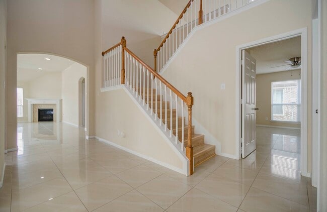 Building Photo - 15115 Russet Bend Ln