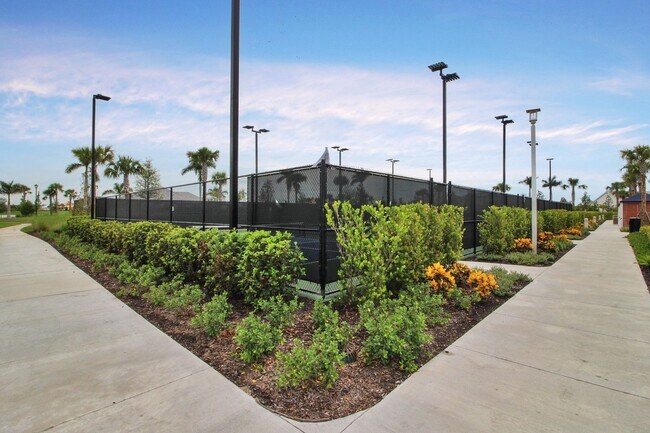 Building Photo - Palmera at Wellen Park Annual Townhouse for Rent