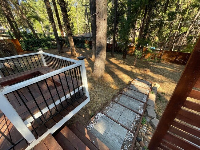 Building Photo - 14772 Holmwood Dr