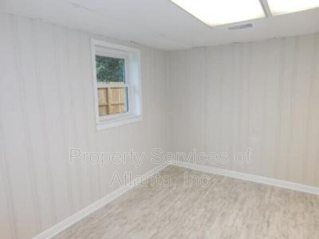 Building Photo - 2980 Prince Howard Dr