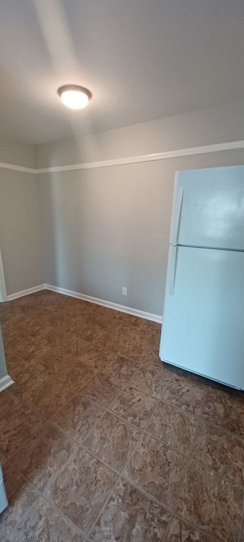 Building Photo - Beautiful 1 bedroom apartment close I-675