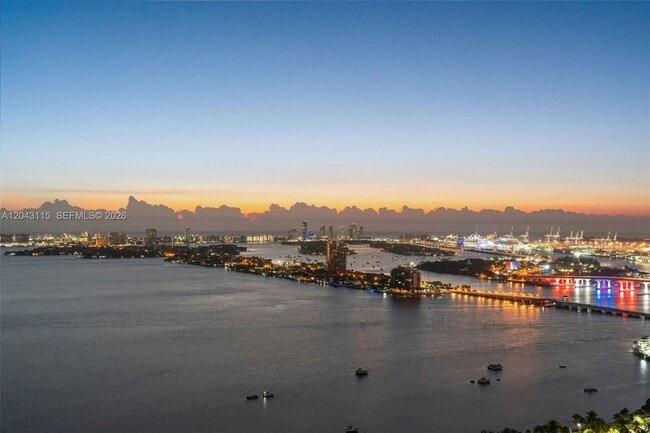 Building Photo - 2020 N Bayshore Dr
