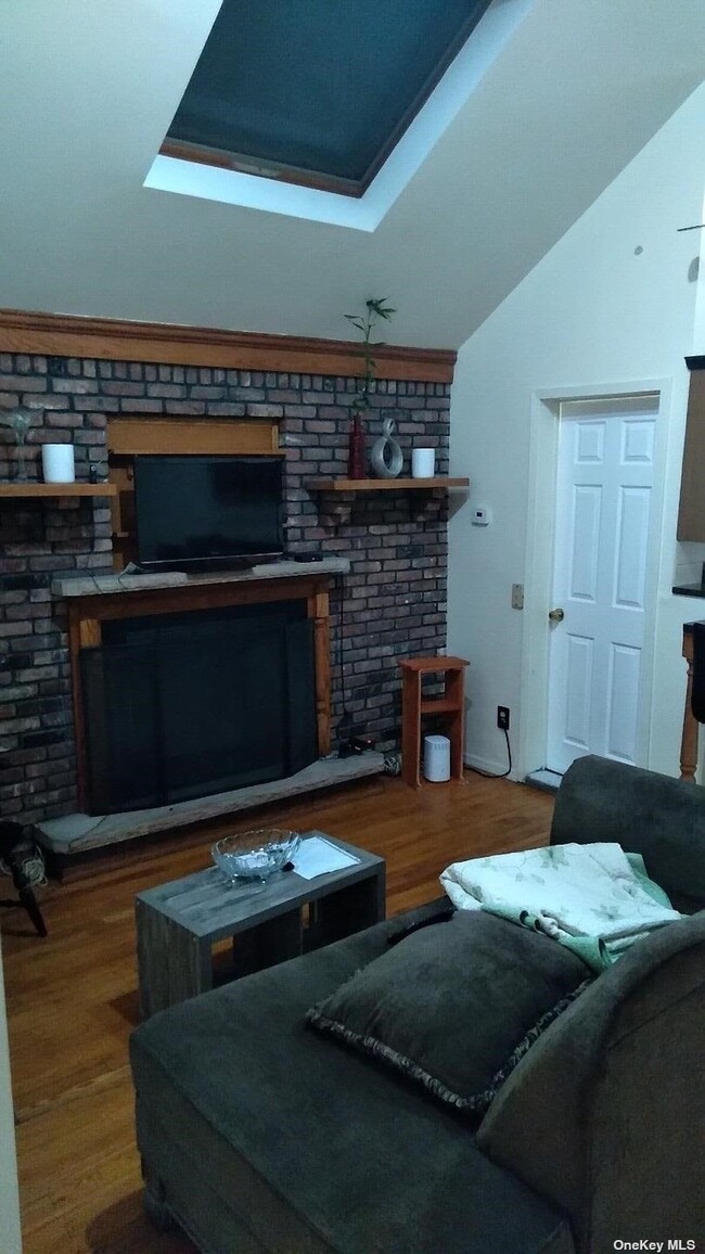 Building Photo - 72 E St-