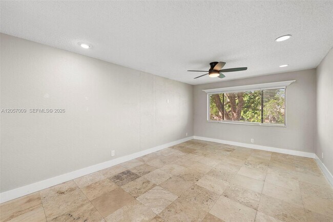 Building Photo - 3242 Coral Ridge Dr