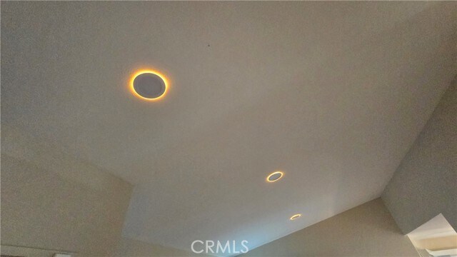 Building Photo - 1309 Cascade Ave