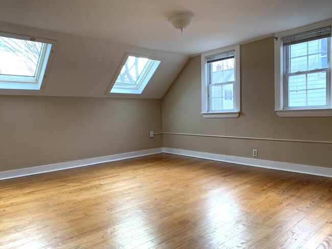 2nd floor master bedroom - 72 Langdon St